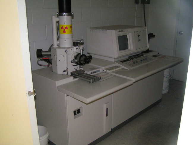 HItachi S-2400 SEM (Scanning Electron Microscope)