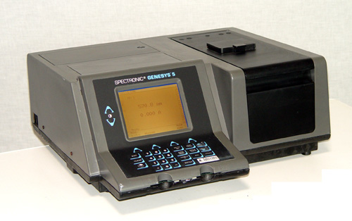 Spectronic GENESYS-5 UV-VIS Spectrophotometer