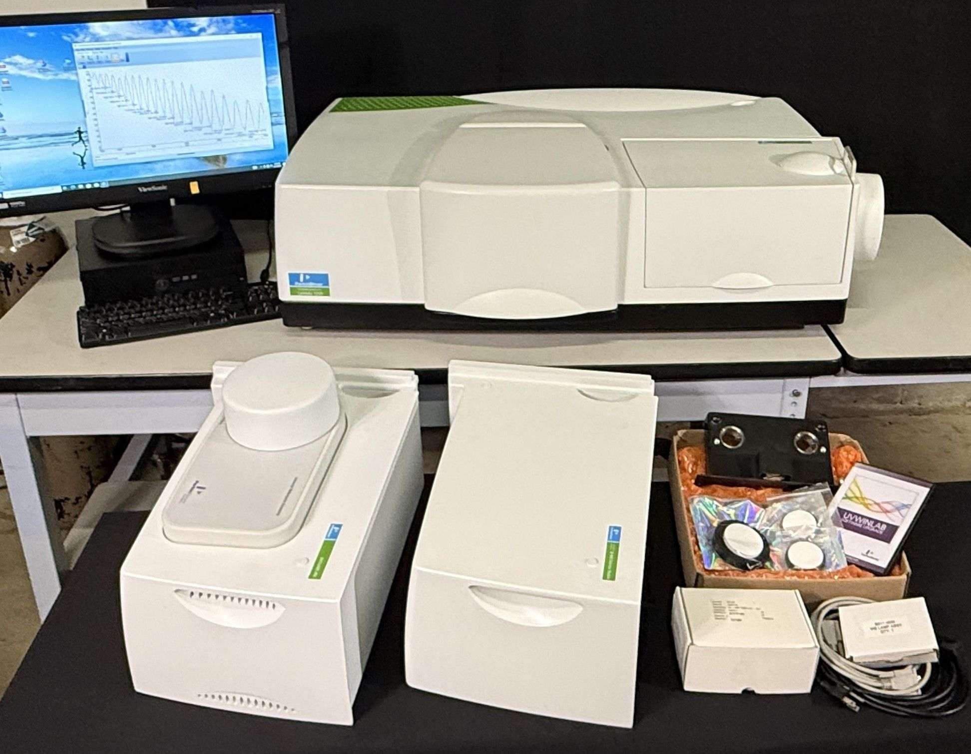 Perkin-Elmer LAMBDA 1050 UV-VIS-NIR Optical Measuring System
